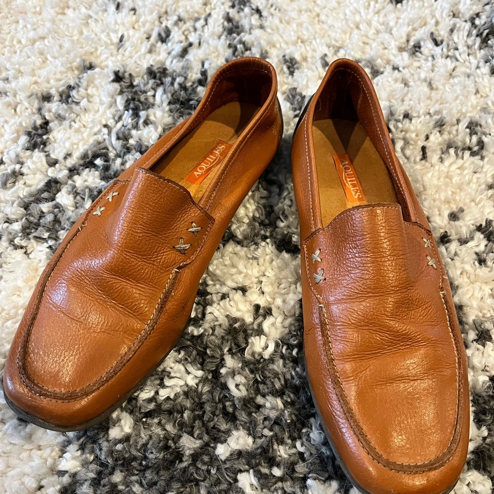 Aquiles Women's Brown Leather Loafers